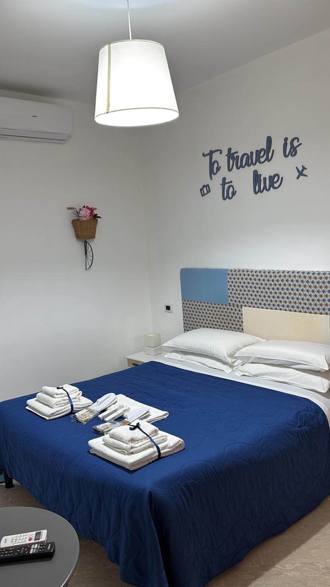 Ginevra Rooms Bari Exteriör bild